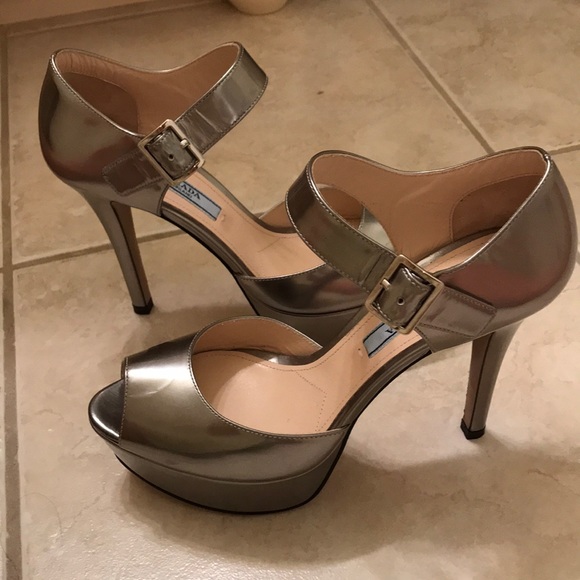 Silver metallic Prada platform peep-toe stiletto - Picture 5 of 8